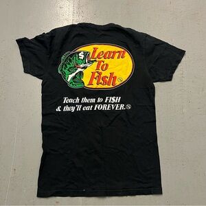 FLY SUPPLY

FLY SUPPLY - LEARN TO FISH BLACK TEE